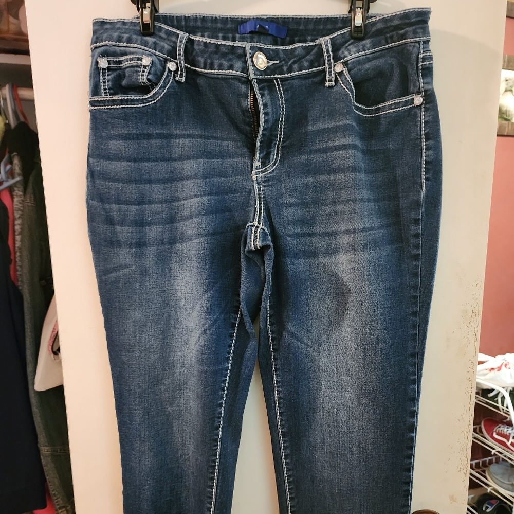 APT. 9 Womans CAPRI PANTS